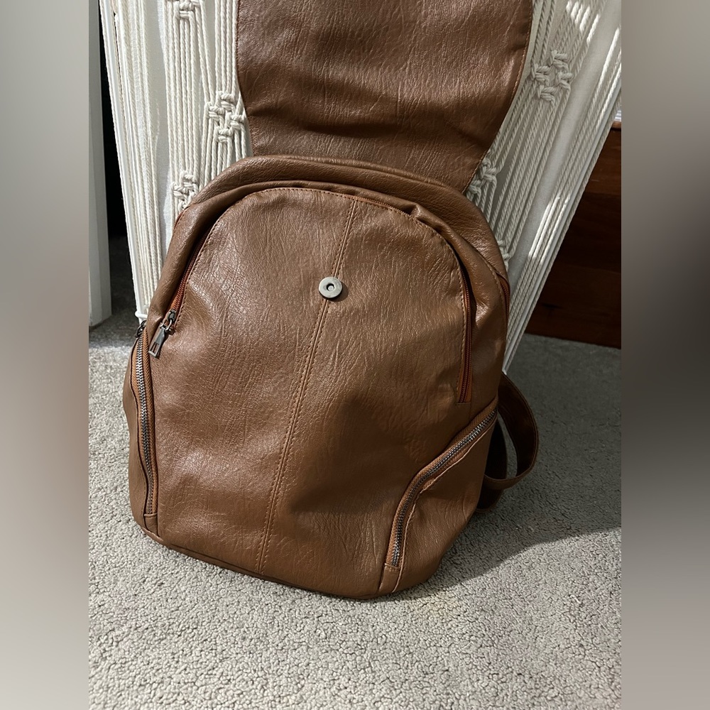 Leather backpack - Picture 2 of 2